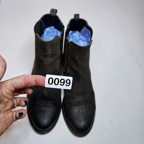 Thursday BootsAnkle Handmade brown Suede leather W's 6.5. USA designed.‎ Stylish - Picture 13 of 16